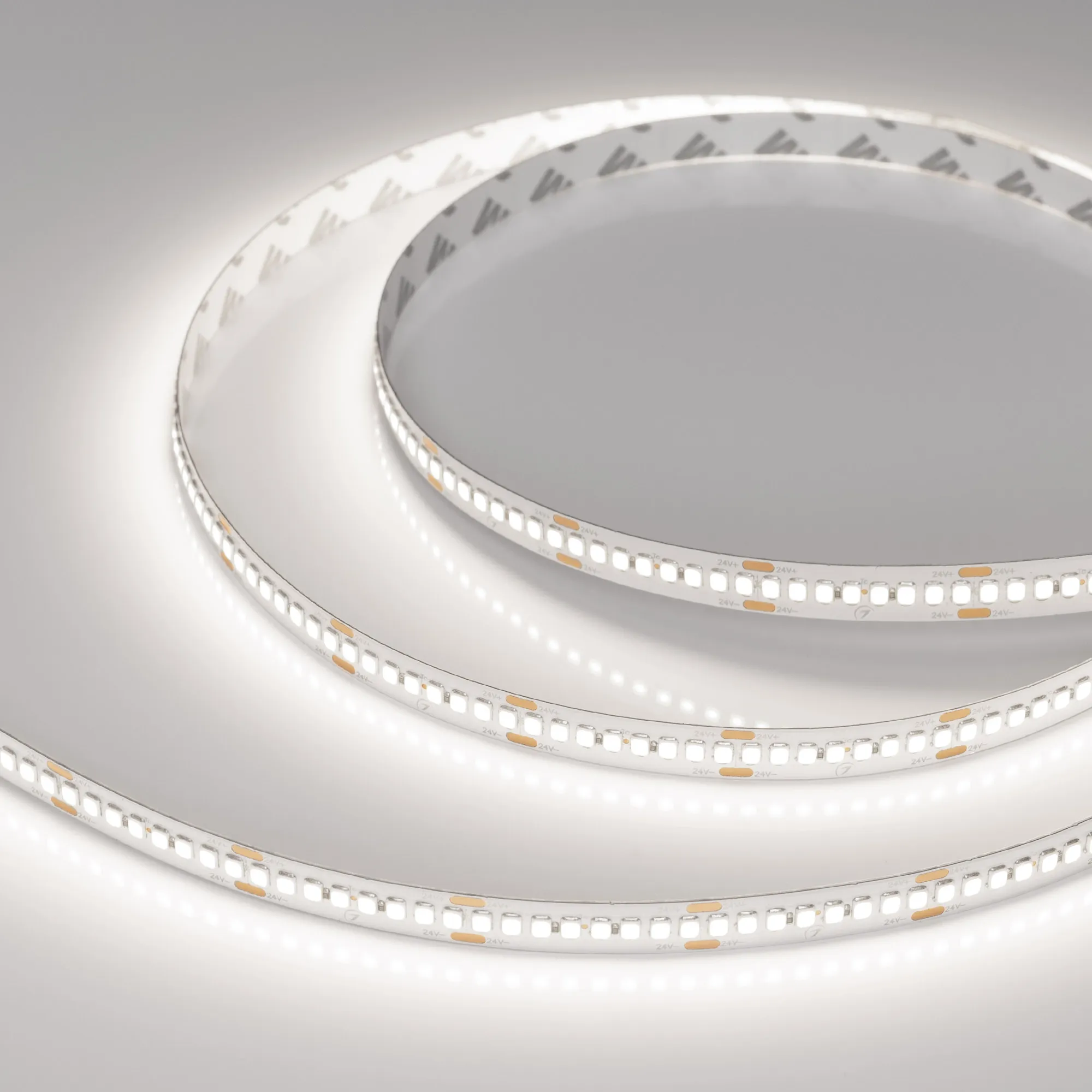Лента светодиодная RT-A240-10mm 24V Day5000 (22 W/m, IP20, 2835, 5m) (Arlight, высок.эфф.150 лм/Вт)