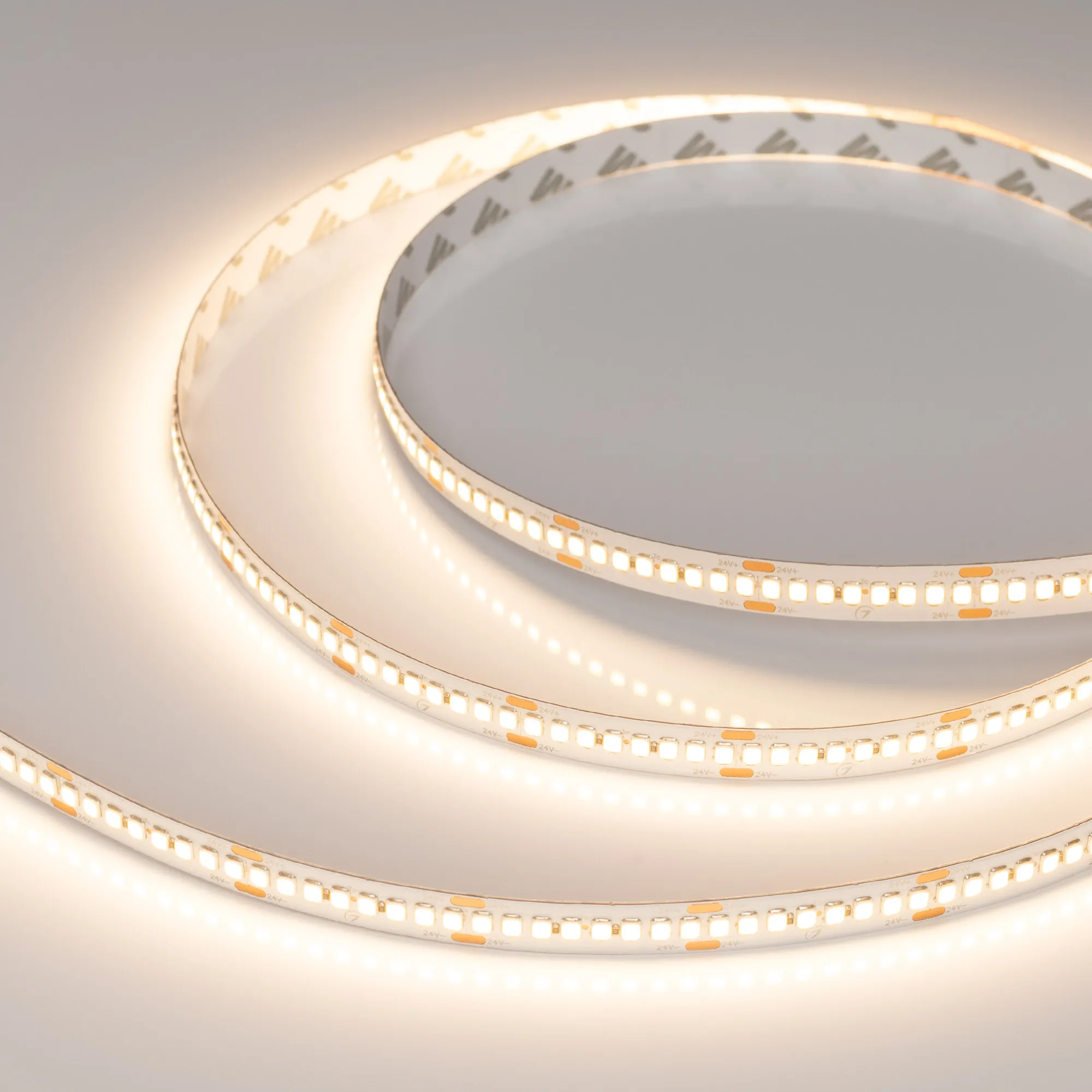 Лента RT-A240-10mm 24V Warm3000 (22 W/m, IP20, 5m) (Arlight, высок.эфф.150 лм/Вт) - изображение товара