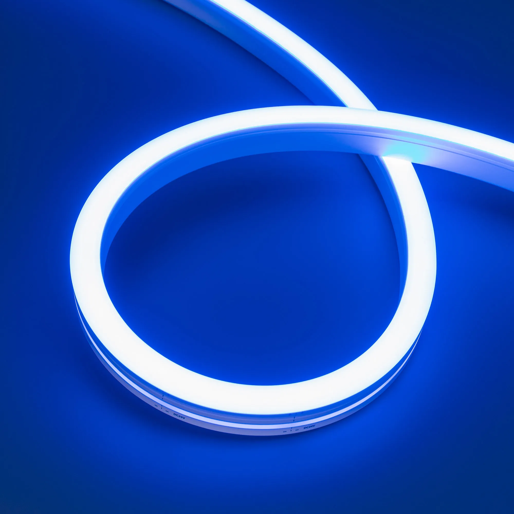 Лента светодиодная герметичная MOONLIGHT-SIDE-A140-12x17mm 24V Blue (8 W/m, IP67, 5m, wire x2) (Arlight, Вывод боковой, 3 года)